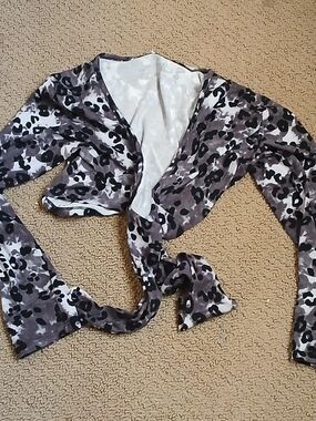 Zara Black and Gray Floral Tie-Front Shrug